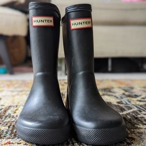 Hunter Classic Black Waterproof Rain boots, size 9 (toddler)